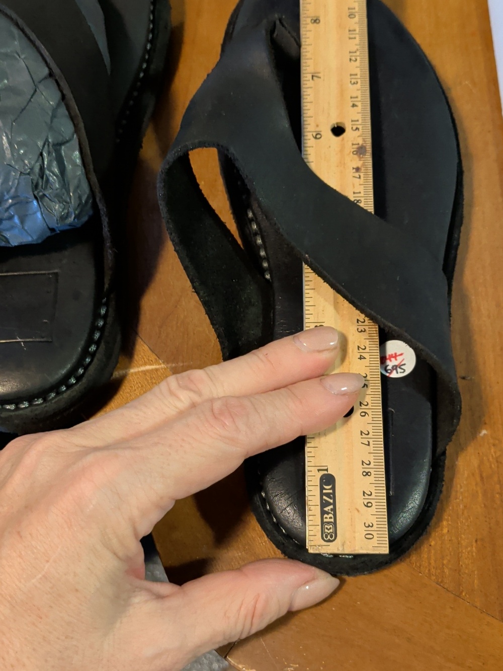 Guidi Dark Leather Flip-Flops - Picture 8 of 9
